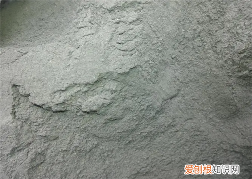 石灰和水泥的区别有哪些，石灰与白水泥的区别