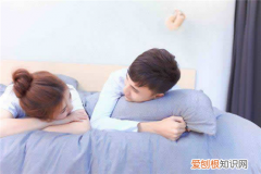 女朋友问想她哪里怎么回答 女生想你的暗示