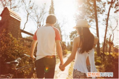 男朋友不还钱怎么办 女朋友有新欢了的表现