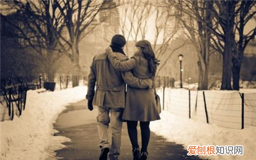 女孩子问为什么喜欢她怎么回答 女生聊天在敷衍你的特征