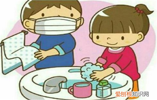 手足口病不吃药能自愈吗 小儿手足口病的家庭护理有哪些