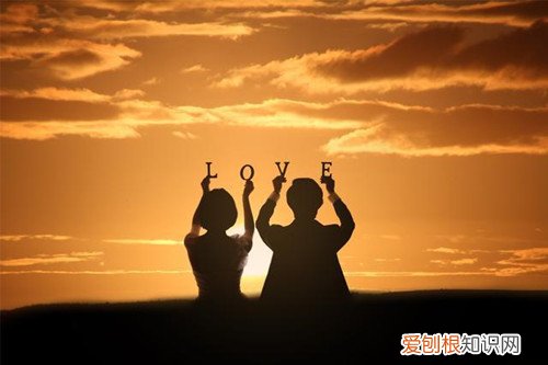网上谈恋爱有什么坏处 如何正确对待网恋