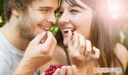 怎么让男朋友离不开自己 什么样的女人让男人不想离开