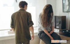 男人没放下小三的表现有哪些 小三主动退出不纠缠男人心情