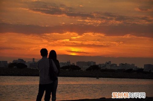 男生喜欢一个女生的表现 有这六种表现说明喜欢上你了