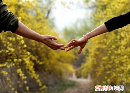 分手不可能复合的表现 男生一个月不联系算结束