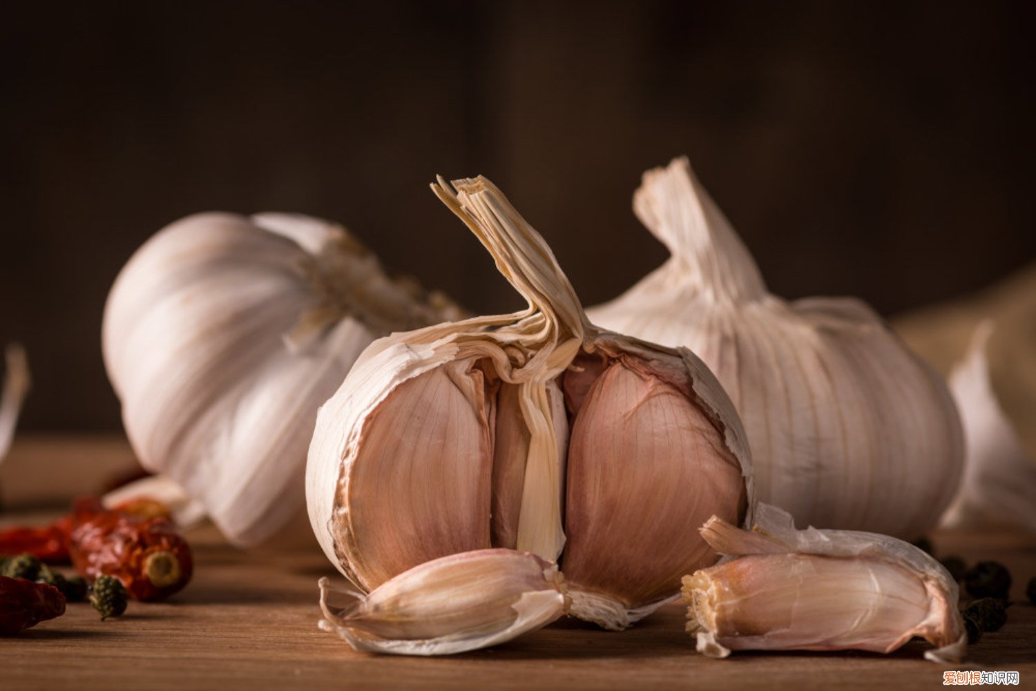 大蒜怎么水养 水养大蒜要每天换水吗