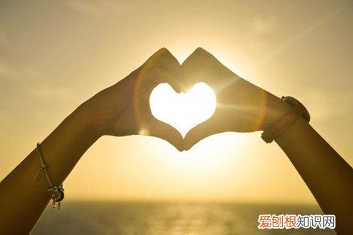 结婚纪念日发朋友圈的句子 结婚周年怎么发朋友圈