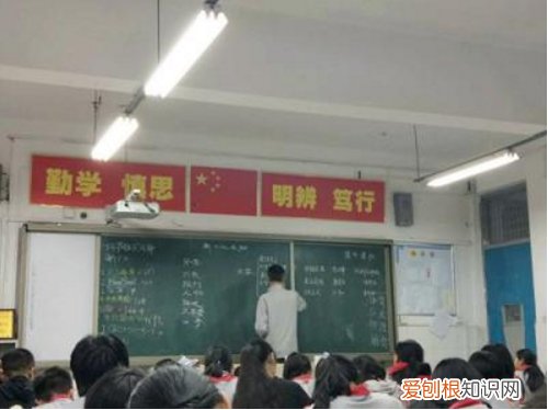 对老师的赞美的话 送老师什么礼物比较好