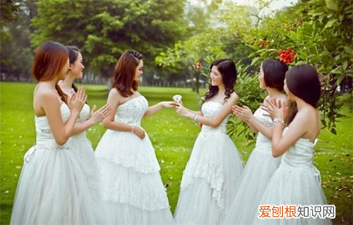 不能参加闺蜜婚礼遗憾的说说 闺蜜结婚送什么好