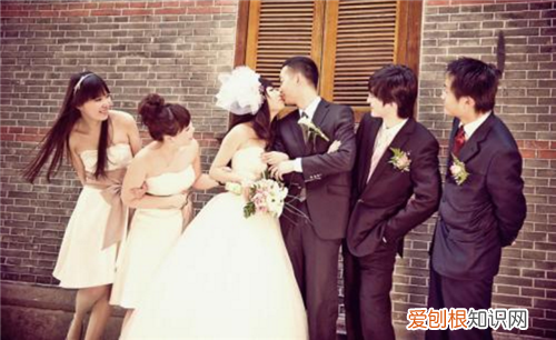 当伴娘怎么往回要姻缘 伴娘伴郎必须要同辈分吗