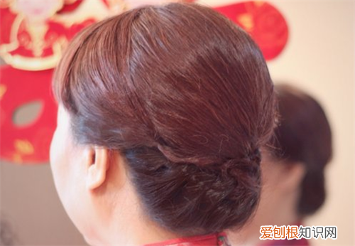 婚礼上婆婆妈妈的发型 婚礼上婆婆穿什么衣服适合