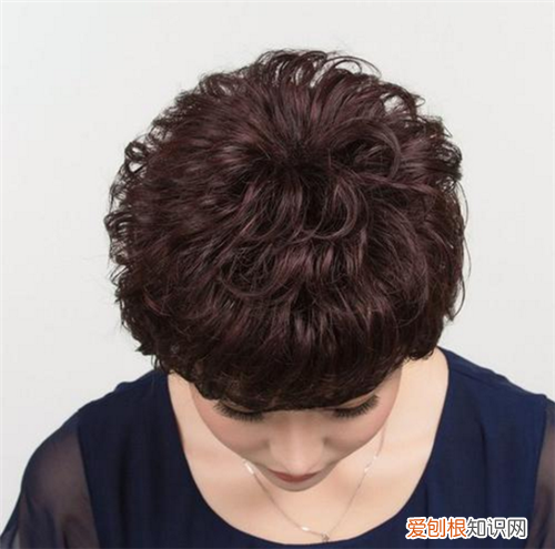 妈妈婚宴气质盘发发型 儿子结婚妈妈穿什么衣服