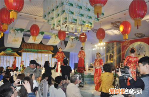 农村结婚穿婚纱还是秀禾服好 穿秀禾服都有哪些禁忌