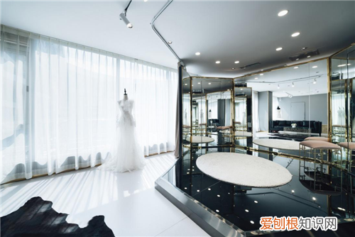 买婚纱和租婚纱哪个合算 女方婚纱钱是谁出