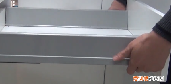 抽屉怎么拿下来，推拉抽屉怎么卸下来视频
