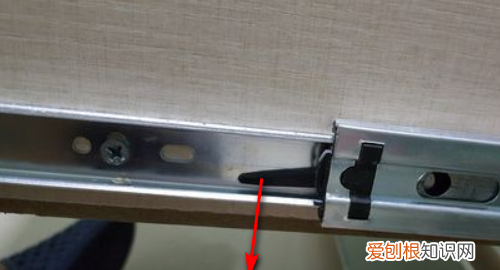 抽屉怎么拿下来，推拉抽屉怎么卸下来视频
