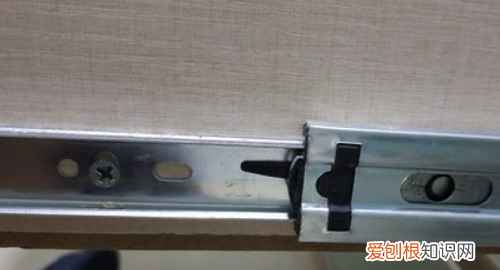 抽屉怎么拿下来，推拉抽屉怎么卸下来视频