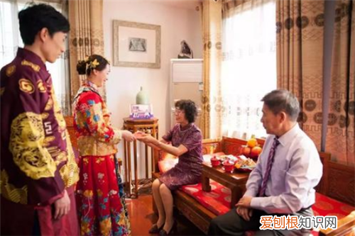 适合新郎出场的音乐 新人敬茶流程是什么