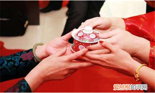 适合新郎出场的音乐 新人敬茶流程是什么