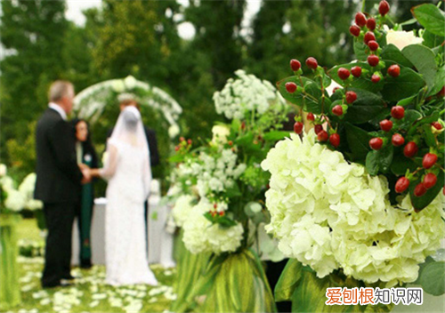 祝新人结婚祝福语 参加婚礼要注意哪些