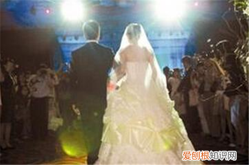 祝新人结婚祝福语 参加婚礼要注意哪些