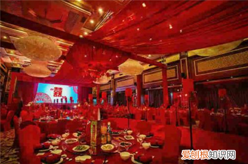 女人梦见自己结婚好吗 女人梦到结婚代表什么