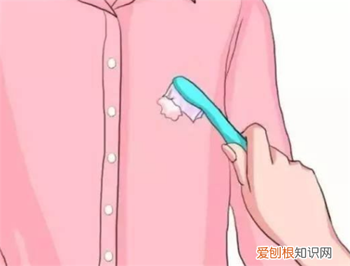 衣服沾上果汁的洗涤方法有哪些 其他污渍该如何去除