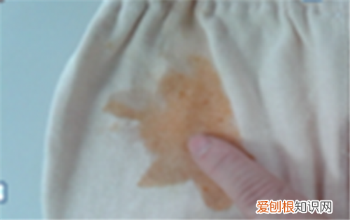 衣服沾上果汁的洗涤方法有哪些 其他污渍该如何去除