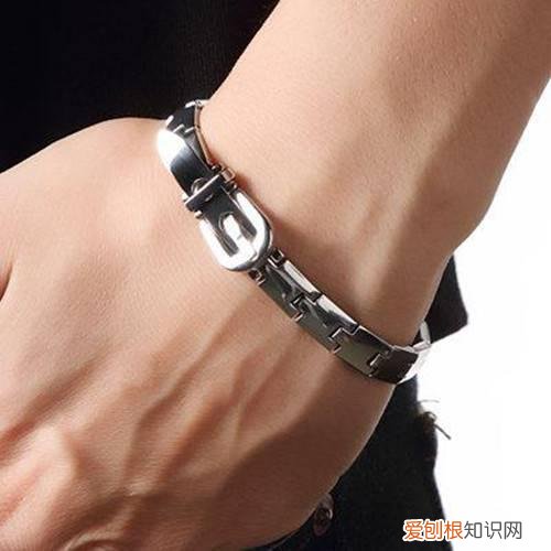 男士手链什么款式好 男士手链选购要注意哪些