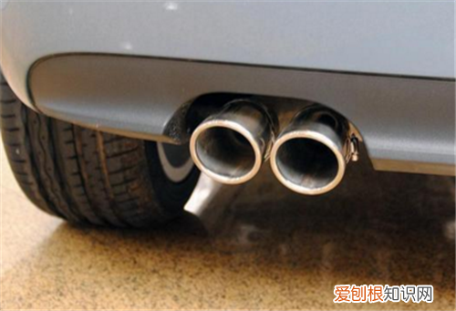 汽车排气管滴水是什么原因 排气管如何保养