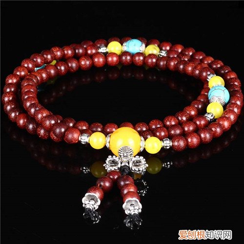 佩戴小叶紫檀手链的好处 小叶紫檀手链的正确戴法