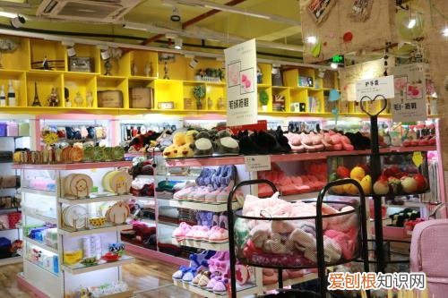 现在开百货店赚钱吗杂货店一般卖哪些东西