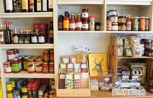 现在开百货店赚钱吗杂货店一般卖哪些东西