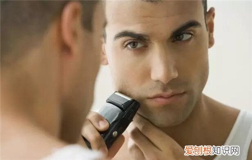电动剃须刀VS手动剃须刀哪个好 电动剃须刀如何挑选