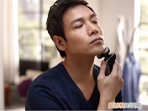 电动剃须刀VS手动剃须刀哪个好 电动剃须刀如何挑选