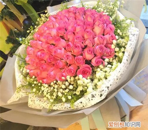 圣诞节送啥礼物给女友 10大实用又贴心的圣诞礼物推荐