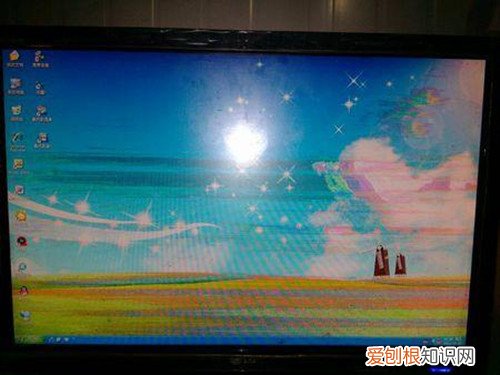 电脑屏幕出现条纹怎么办 电脑屏幕出现条纹解决办法