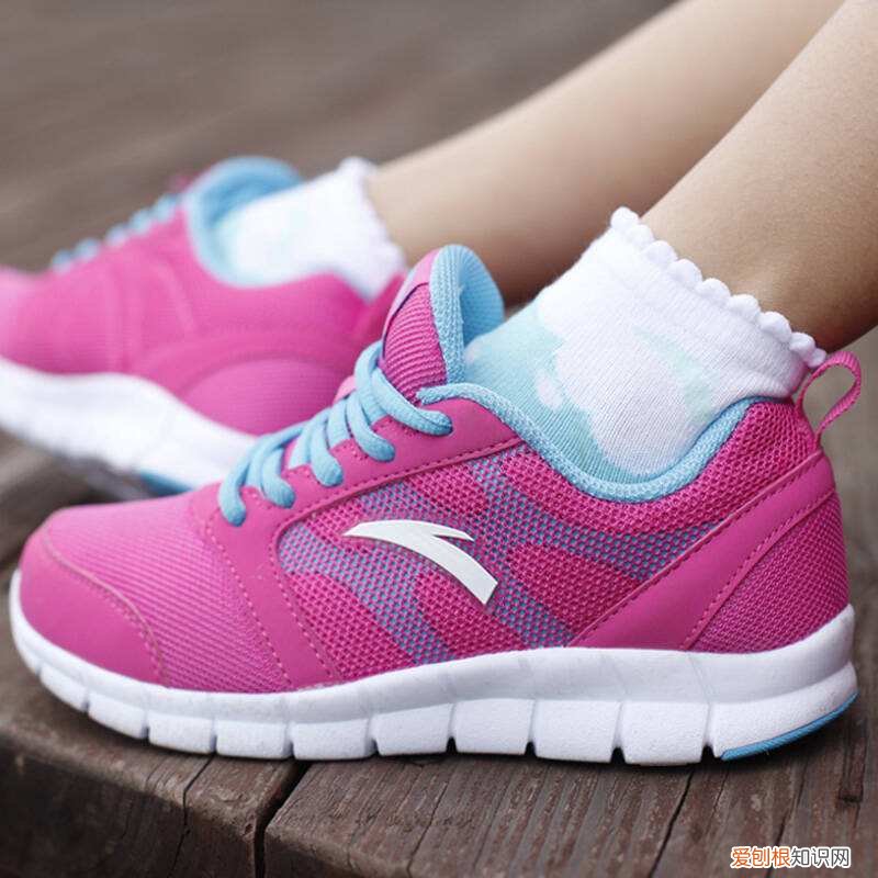 中国童鞋十大名牌2018 童鞋选购要注意些什么