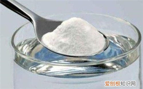 小苏打的作用有哪些使用小苏打注意事项有哪些