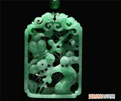 翡翠和玉的区别有哪些购买时如何辨别翡翠手镯和玉镯