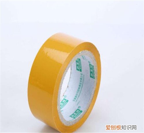 如何清理地板上的头发 实用5招让地板上的头发一扫而光