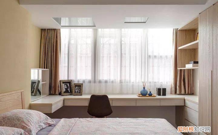 小户型书桌柜这样设计，美观不占空间！，书桌和柜的整体设计