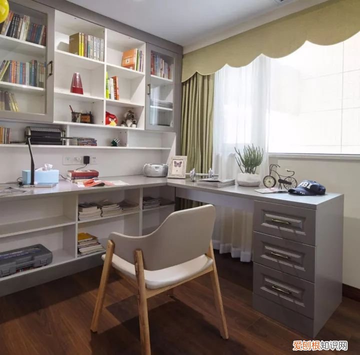 小户型书桌柜这样设计，美观不占空间！，书桌和柜的整体设计