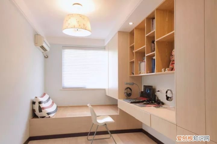 小户型书桌柜这样设计，美观不占空间！，书桌和柜的整体设计