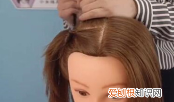 如何给宝宝梳简单的小辫，小孩扎辫子教程简单好看短发