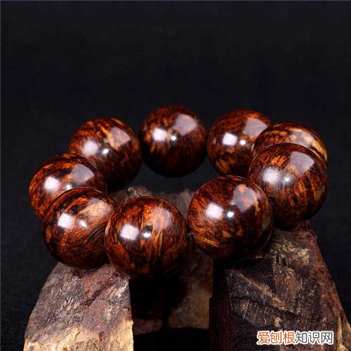 越南黄花梨手串怎么盘 如何判断它是正品