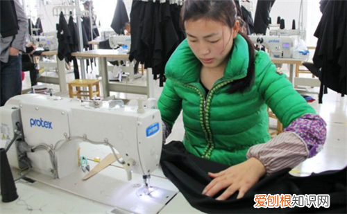 制衣店里如何制作衣服 制作衣服有哪些步骤