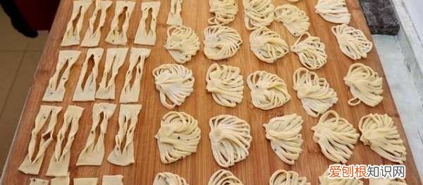 麻叶怎么做好吃,炸麻叶的正确和面方法怎么炸萝卜完子放鸡蛋吗