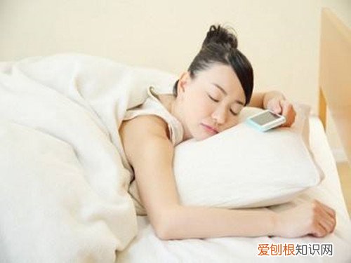 手机能开机但是黑屏怎么办手机使用要注意什么